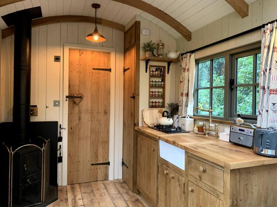 Rushford Shepherd'S Hut Newton Abbot Exterior photo